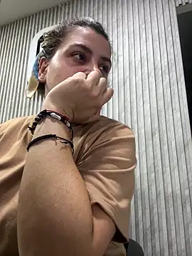 Snapshot of megvibes chatting on October 30, 2025, 1:04 am megvibes online show from October 30, 2025, 1:04 am