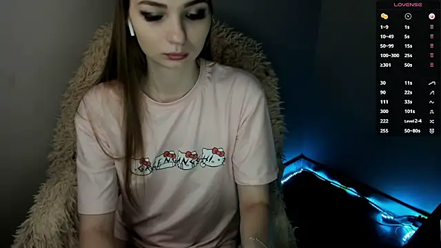 Snapshot of Victoriakittyy chatting on October 8, 2025, 11:49 pm Victoriakittyy online show from October 8, 2025, 11:49 pm