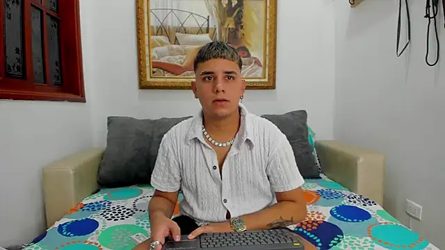 DavilANDkevin2 online show from October 16, 2025, 2:09 am