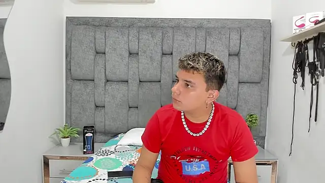 DavilANDkevin2 online show from November 5, 2025, 1:52 am