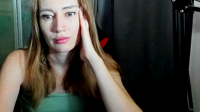Snapshot of JessFoxxx chatting on July 10, 2026, 2:11 am JessFoxxx online show from July 10, 2026, 2:11 am