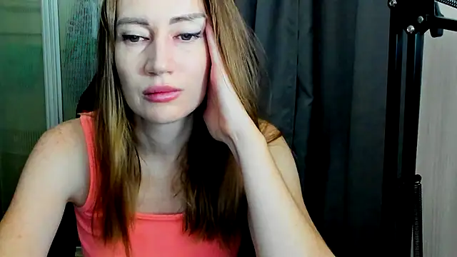 Snapshot of JessFoxxx chatting on July 15, 2026, 2:29 am JessFoxxx online show from July 15, 2026, 2:29 am
