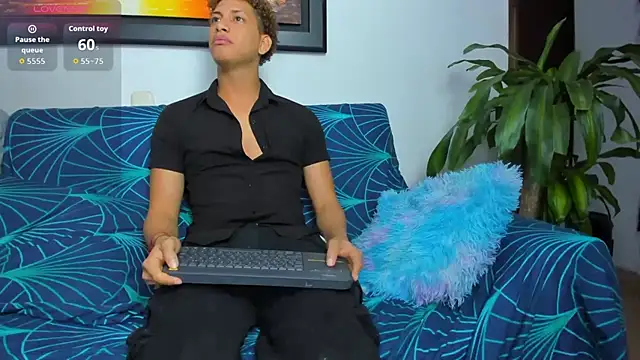 Snapshot of ECSTASYX2_2001 chatting on November 23, 2025, 4:55 am ECSTASYX2 2001 online show from November 23, 2025, 4:55 am