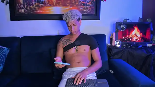 ECSTASYX2 2001 online show from February 24, 2026, 4:46 am