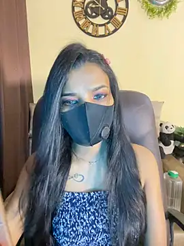 Snapshot of its_ur_flora chatting on February 16, 2026, 8:51 pm its ur flora online show from February 16, 2026, 8:51 pm