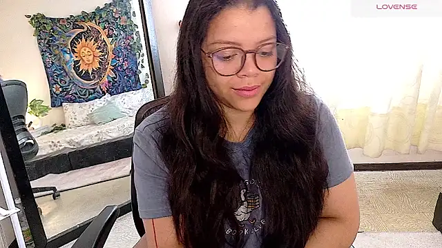Snapshot of Amanda_sweet chatting on May 11, 2026, 2:45 pm Amanda sweet online show from May 11, 2026, 2:45 pm