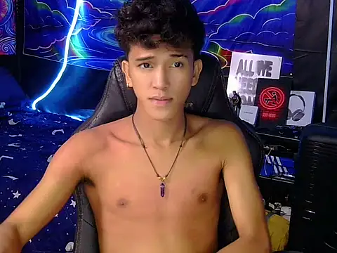 Snapshot of kenbigcockxx chatting on July 21, 2026, 7:53 am kenbigcockxx online show from July 21, 2026, 7:53 am