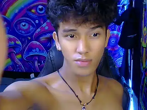 Snapshot of kenbigcockxx chatting on May 25, 2026, 3:11 pm kenbigcockxx online show from May 25, 2026, 3:11 pm