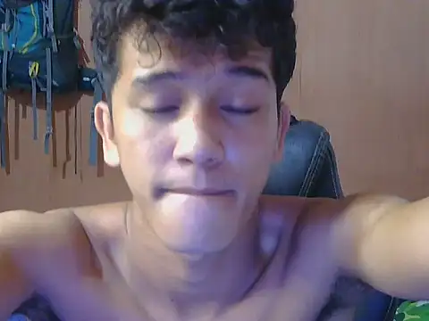 kenbigcockxx online show from December 21, 2025, 10:54 pm