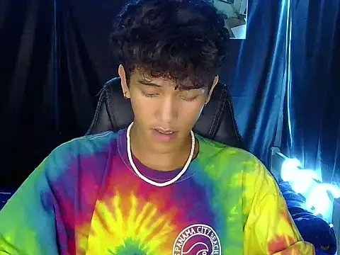 kenbigcockxx online show from April 6, 2026, 2:07 pm