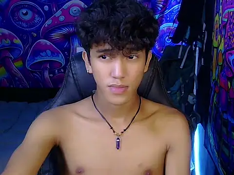 Snapshot of kenbigcockxx chatting on June 8, 2026, 3:23 pm kenbigcockxx online show from June 8, 2026, 3:23 pm