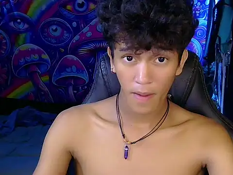 Snapshot of kenbigcockxx chatting on June 7, 2026, 5:18 pm kenbigcockxx online show from June 7, 2026, 5:18 pm