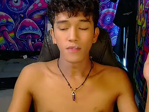 Snapshot of kenbigcockxx chatting on May 26, 2026, 1:20 pm kenbigcockxx online show from May 26, 2026, 1:20 pm