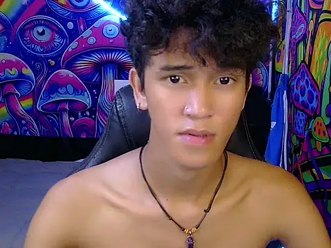 Snapshot of kenbigcockxx chatting on June 11, 2026, 3:47 am kenbigcockxx online show from June 11, 2026, 3:47 am