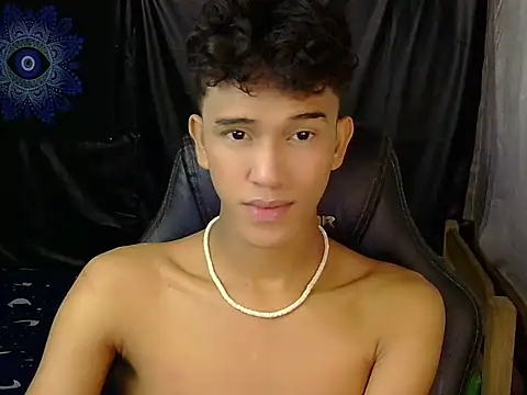 kenbigcockxx online show from February 15, 2026, 12:04 pm