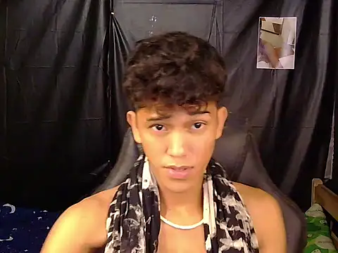 kenbigcockxx online show from March 1, 2026, 10:43 pm