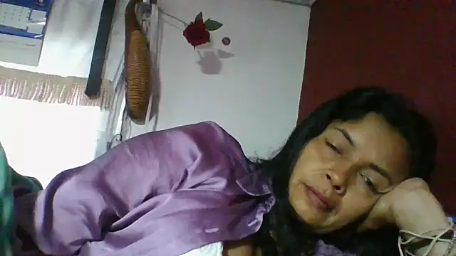 DianaOchoa  online show from April 18, 2026, 11:34 am