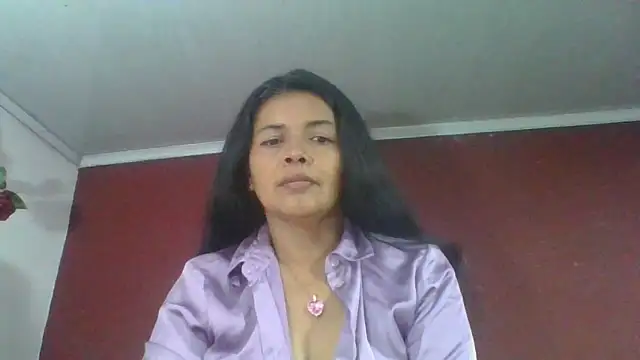 Snapshot of DianaOchoa_ chatting on February 22, 2026, 11:06 pm DianaOchoa online show from February 22, 2026, 11:06 pm