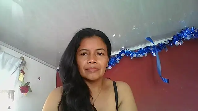 DianaOchoa  online show from November 25, 2025, 1:11 pm