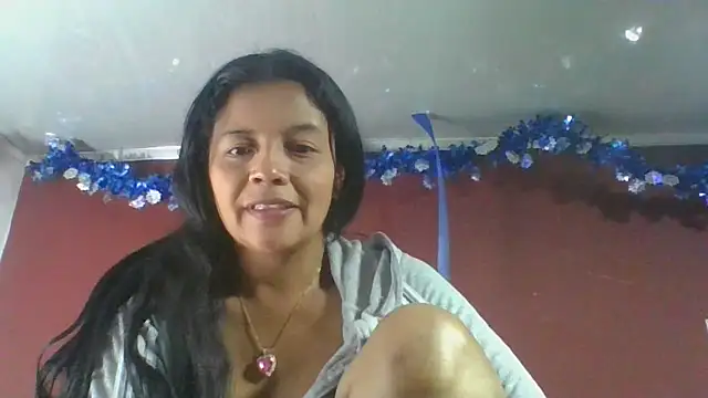Snapshot of DianaOchoa_ chatting on February 15, 2026, 11:36 pm DianaOchoa online show from February 15, 2026, 11:36 pm