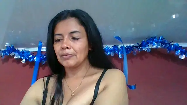 DianaOchoa  online show from November 30, 2025, 9:26 pm