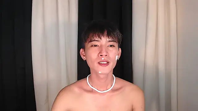 Snapshot of asian_dai chatting on December 18, 2025, 7:24 am asian dai online show from December 18, 2025, 7:24 am