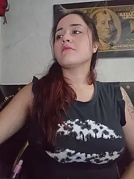 candy  fox  online show from October 11, 2025, 1:01 pm