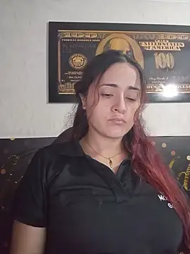 candy  fox  online show from November 30, 2025, 11:44 am