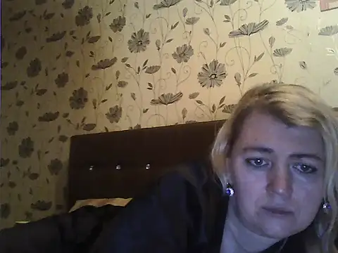 Snapshot of SmileCamille chatting on December 1, 2025, 1:34 pm SmileCamille online show from December 1, 2025, 1:34 pm