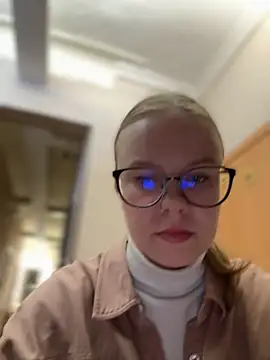  CherryBloom  online show from October 6, 2025, 6:14 am