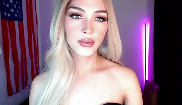 Snapshot of Alicegreenexx chatting on October 7, 2025, 7:26 pm Alicegreenexx online show from October 7, 2025, 7:26 pm