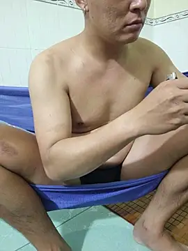 ducpham6565 online show from January 5, 2026, 9:51 pm