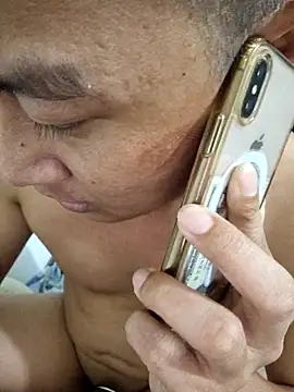 ducpham6565 online show from December 14, 2025, 8:42 am