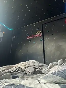 Snapshot of naho_love chatting on October 24, 2025, 6:29 pm naho love online show from October 24, 2025, 6:29 pm