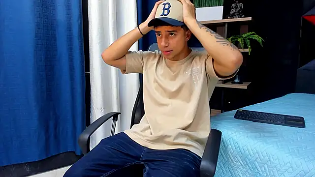 jaze bradley online show from November 15, 2025, 12:20 pm