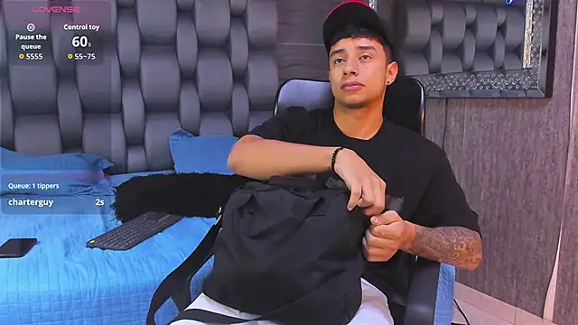 jaze bradley online show from November 7, 2025, 11:26 am