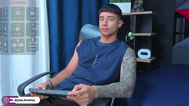 jaze bradley online show from October 29, 2025, 11:20 am