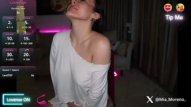 ArianaaSwift online show from September 12, 2025, 7:13 pm