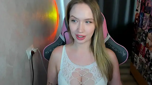 Snapshot of NicoleRiccii chatting on April 28, 2026, 1:26 pm NicoleRiccii online show from April 28, 2026, 1:26 pm
