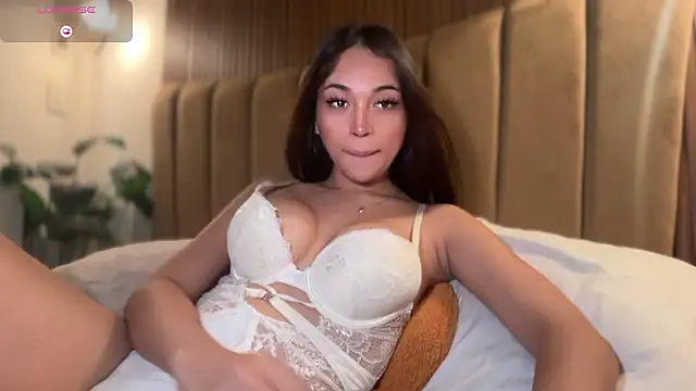 Snapshot of Theodora_Day chatting on May 30, 2026, 12:11 pm Theodora Day online show from May 30, 2026, 12:11 pm
