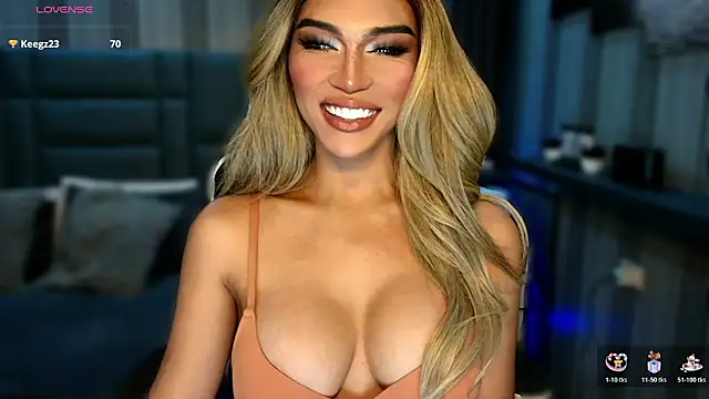 Snapshot of Huntress_xxx chatting on February 2, 2026, 1:15 am Huntress xxx online show from February 2, 2026, 1:15 am