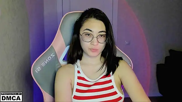 Snapshot of MeilideQian1 chatting on November 22, 2025, 5:34 pm MeilideQian1 online show from November 22, 2025, 5:34 pm