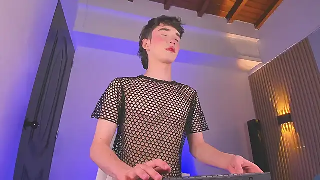 Snapshot of austin_rouse chatting on January 6, 2026, 8:57 pm austin rouse online show from January 6, 2026, 8:57 pm