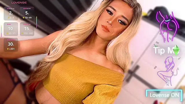 SissifyMeNow online show from March 10, 2026, 2:04 am