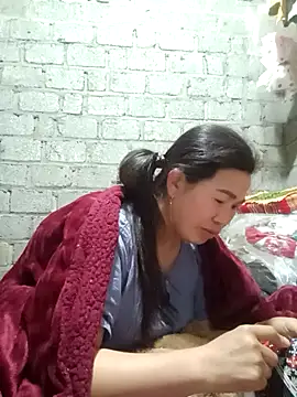 Snapshot of jienrrr chatting on November 23, 2025, 12:42 am jienrrr online show from November 23, 2025, 12:42 am