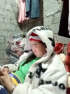 Snapshot of jienrrr chatting on November 28, 2025, 2:17 pm jienrrr online show from November 28, 2025, 2:17 pm