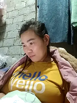 Snapshot of jienrrr chatting on November 4, 2025, 1:48 pm jienrrr online show from November 4, 2025, 1:48 pm