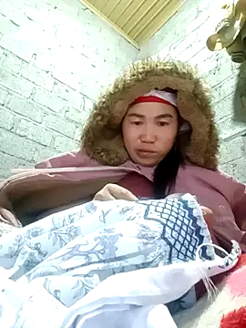 Snapshot of jienrrr chatting on November 22, 2025, 12:32 am jienrrr online show from November 22, 2025, 12:32 am