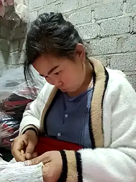 Snapshot of jienrrr chatting on October 23, 2025, 1:15 am jienrrr online show from October 23, 2025, 1:15 am