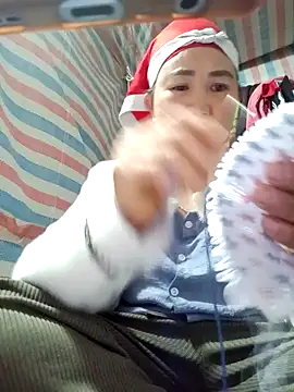 jienrrr online show from March 13, 2026, 2:27 am